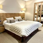 San Juan De Reyes Hotel