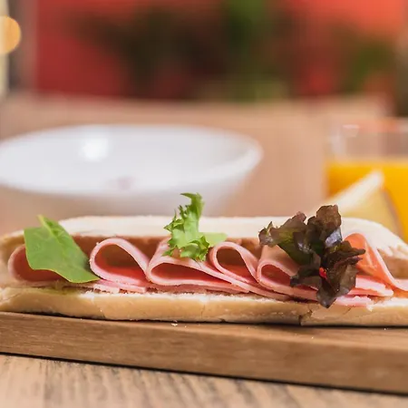 San Juan De Reyes Hotel