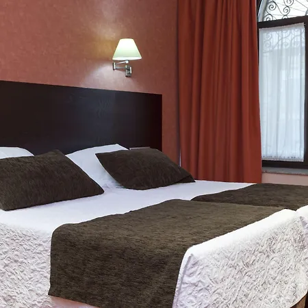 San Juan De Reyes Hotel