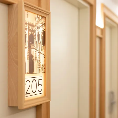 Hotel San Juan De Reyes 4*