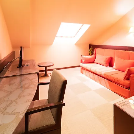 San Juan De Reyes Hotel